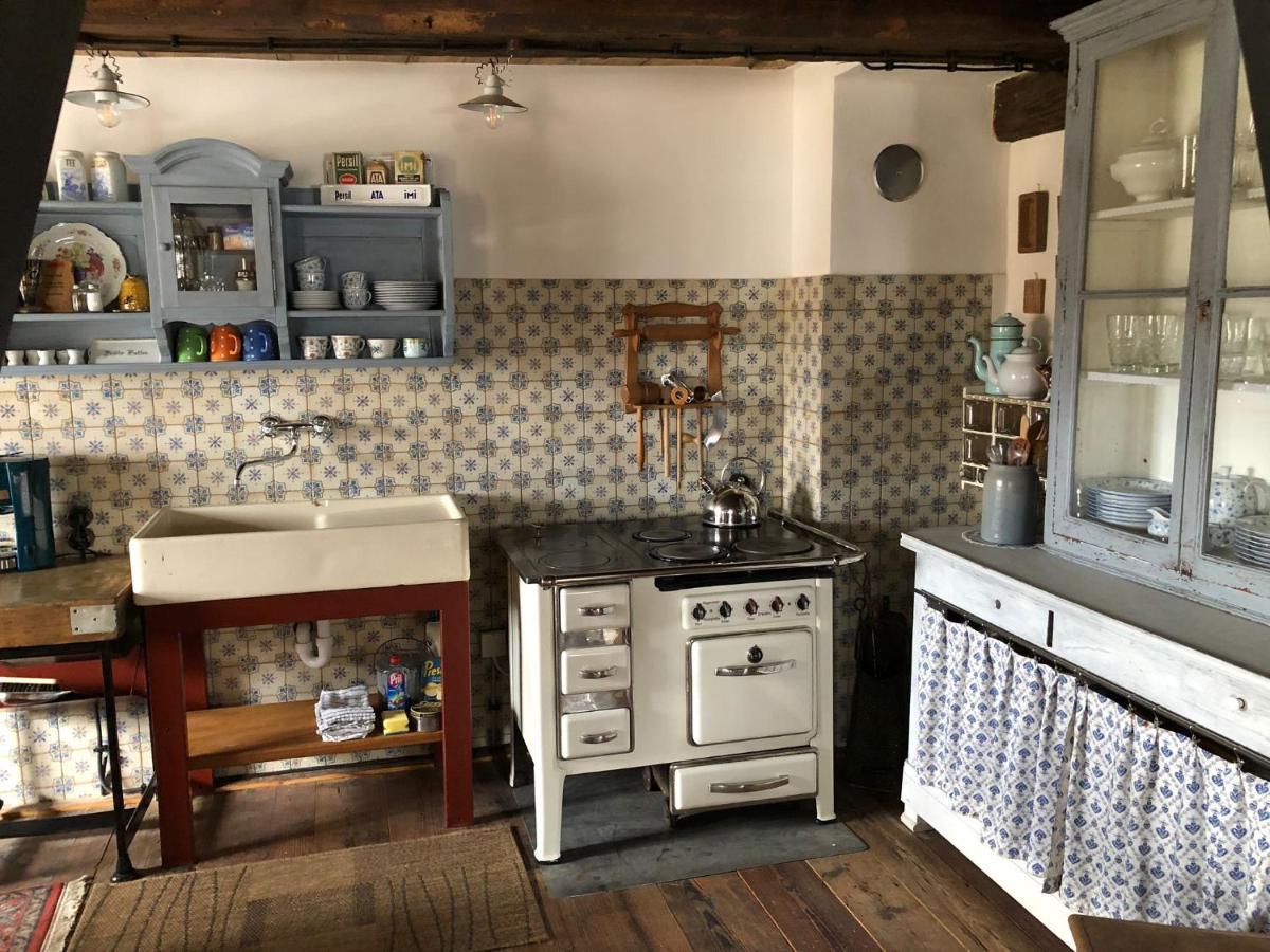 Historisches Fachwerkhaus "Hoher Hirschen" - Stilvolles Studio Und Museales Apartment Mit Romantischem Hof Und Garten Bodman-Ludwigshafen Exteriör bild